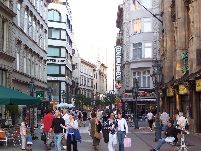 Pedestrian streets