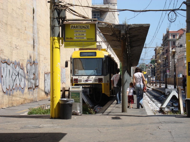 Rome: Recently opened light rail extension closes again