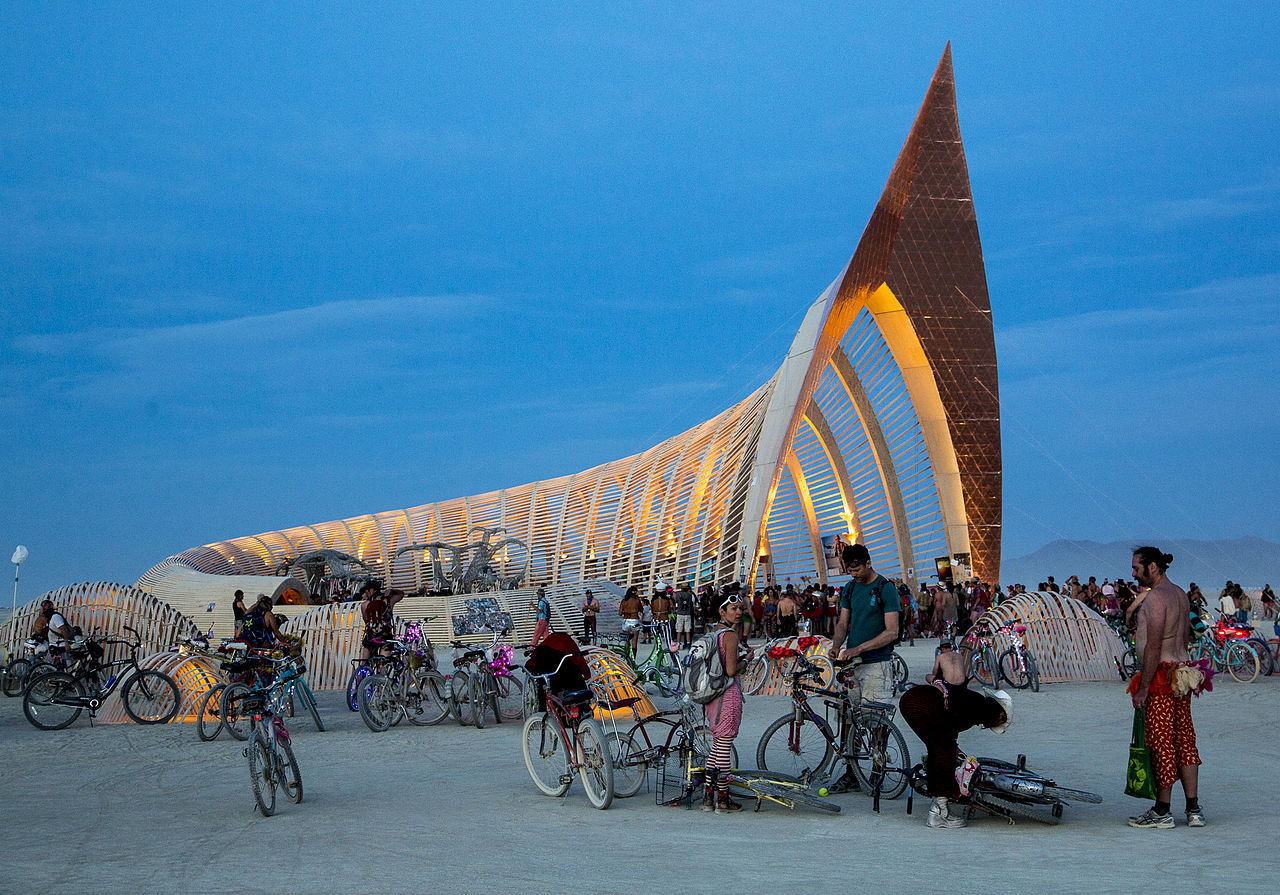 Burning_Man_Art_2015_(21067016923)