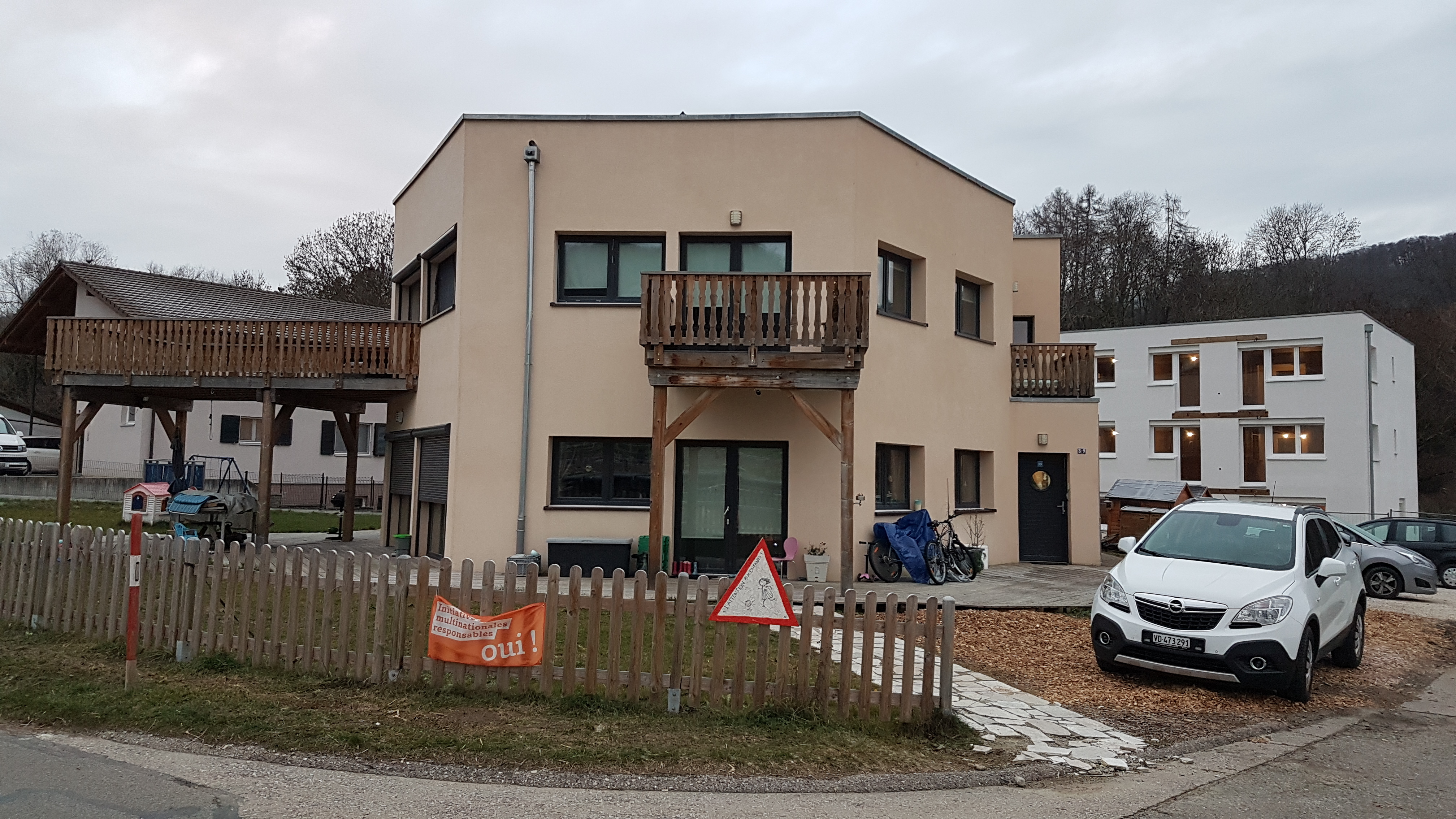 ecovillage cheiry.jpg