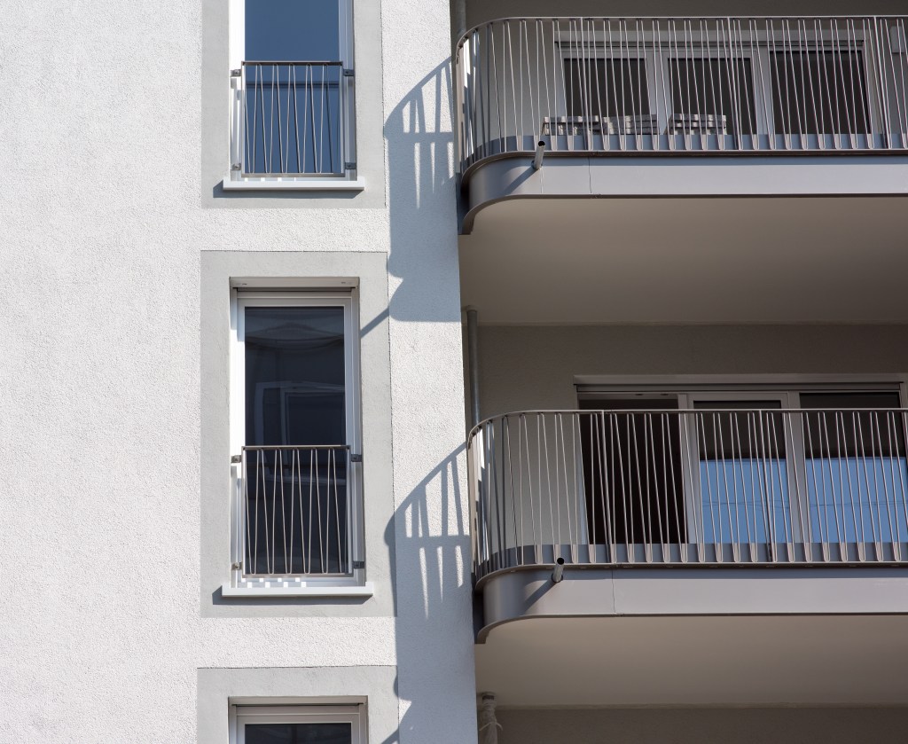 Le dessin des façades dans un bâtiment isolé par&nbsp;l’extérieur.