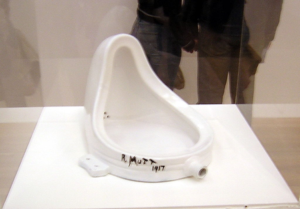 1024px-marcel_duchamp_fountain_at_tate_modern_by_david_shankbone