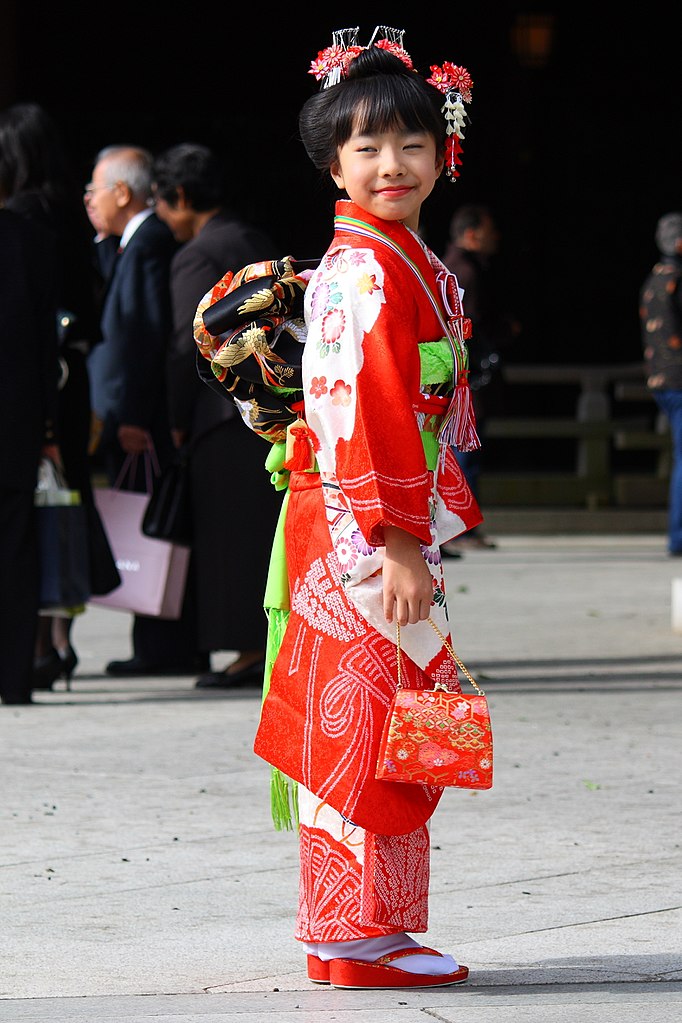 682px-a_young_girl_in_a_shichigosan_festival2c_tokyo3b_2008