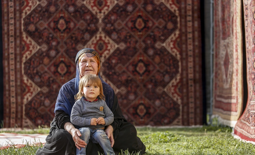 qashqai_handmade_gabbeh_rug2c_registration_celebration2c_afif-abad_garden2c_shiraz_-_24_april_2018_03