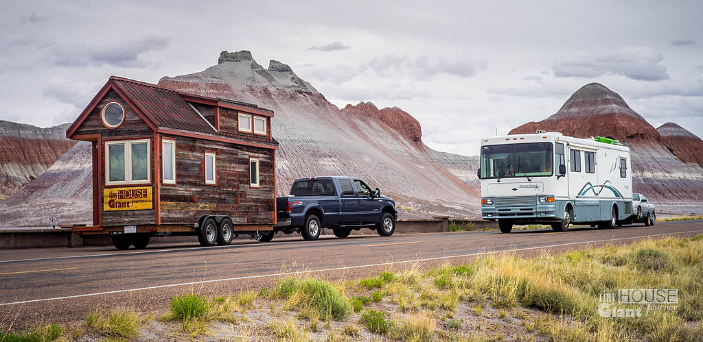 1024px-tiny_house_giant_journey_in_the_petrified_forest_and_an_rv