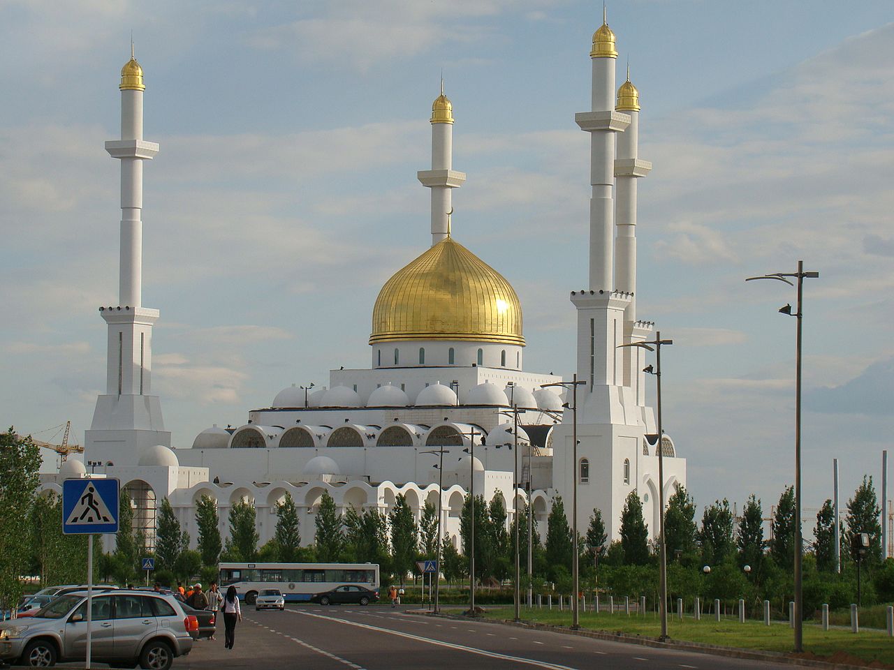 1280px-nur_astana_mosque